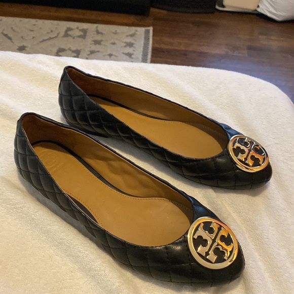 Brand new tori Burch flats with not tag original. 200 hundred each one - Picture 3 of 3